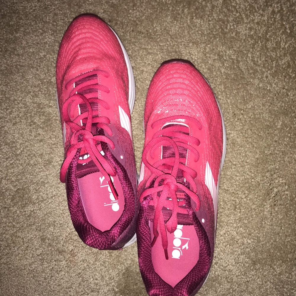 Never worn!!!! diadora athletic shoe